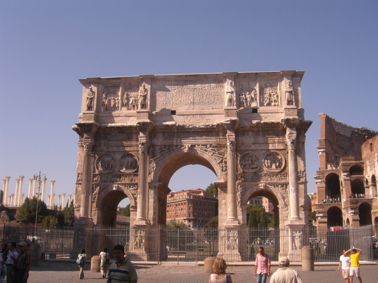 элемент верхней части арки Константина фотография