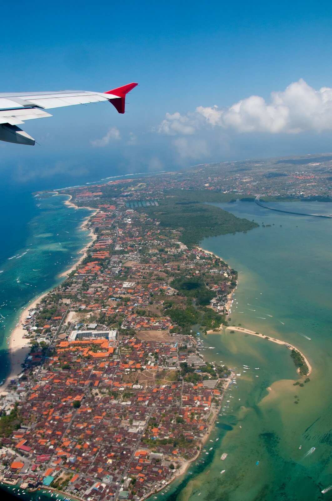 Вид из самолета на Танджунг Беноа. Остров Бали