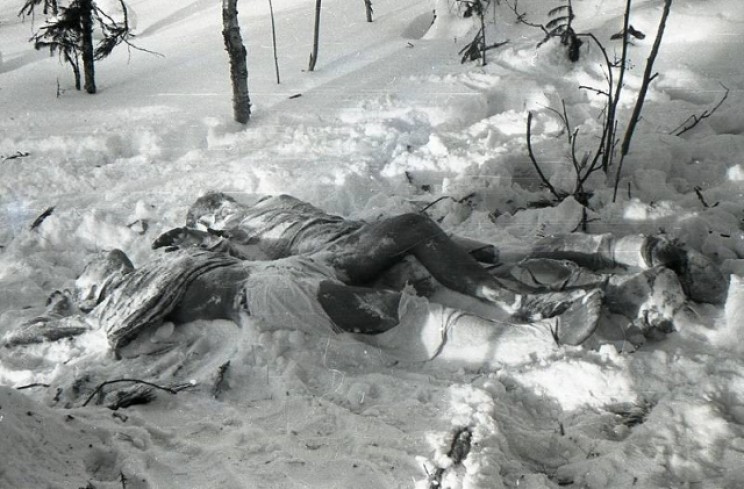 Bodies of Doroshenko and Krivonischenko