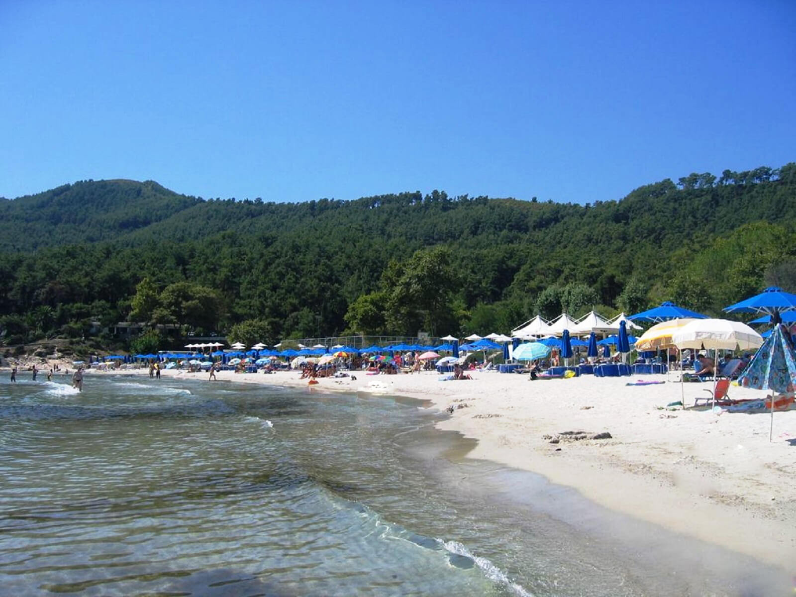 Пляж Макримос