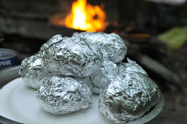 как запекать картошку в углях