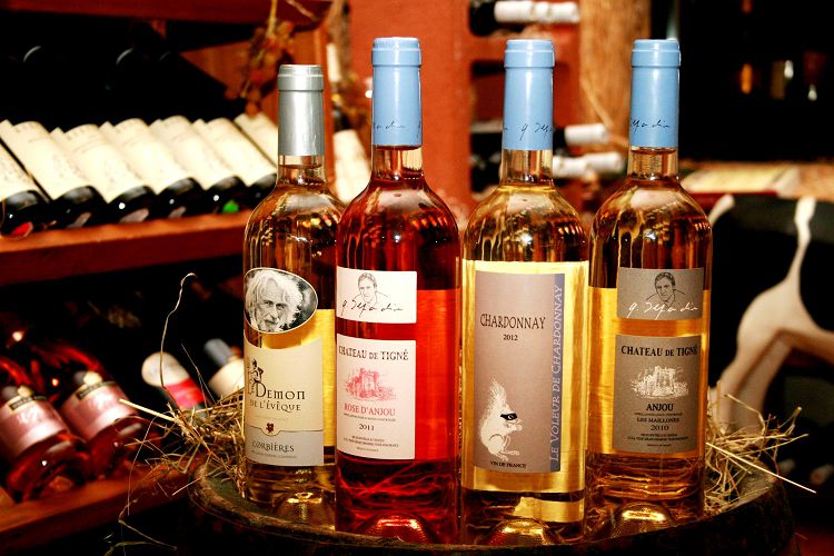 Перед покупкой моравские вина тоже рекомендуется попробовать в барах