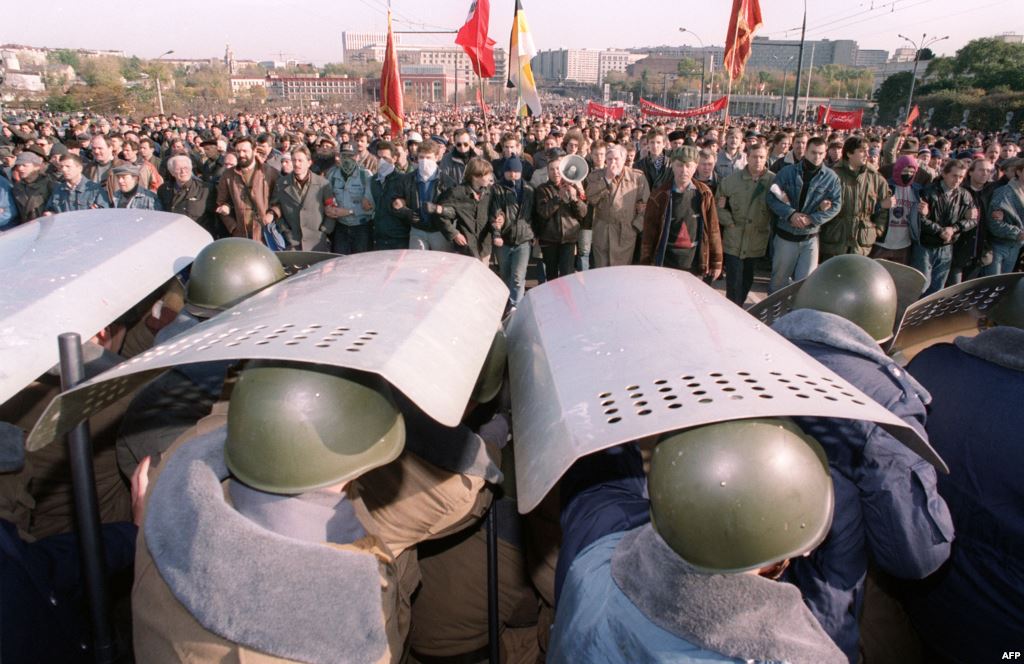 Путч 1993 года. Штурм Белого дома в Москве