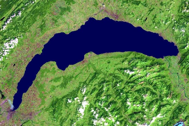 Вид на озеро Байкал с космического спутника