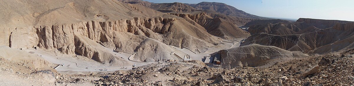 Долина Царей в Египте: Valley of the Kings panorama.jpg