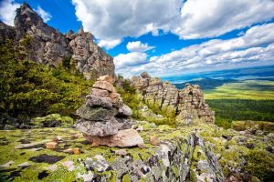Самая древняя на планете. 5 поразительных фактов о скалах Южного Урала