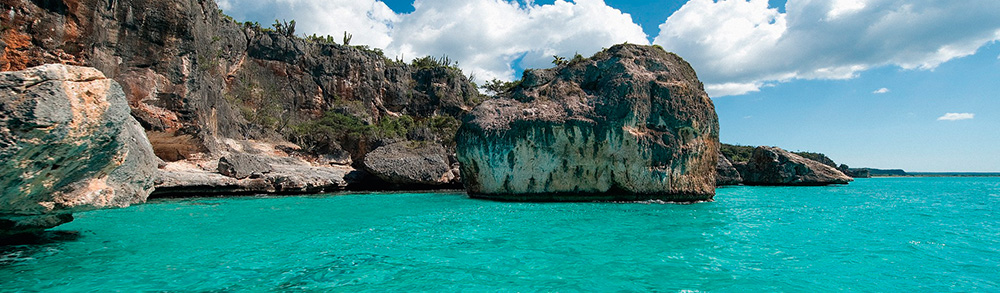 bahia-de-las-aguilas-pedernales-1800x1080.jpg