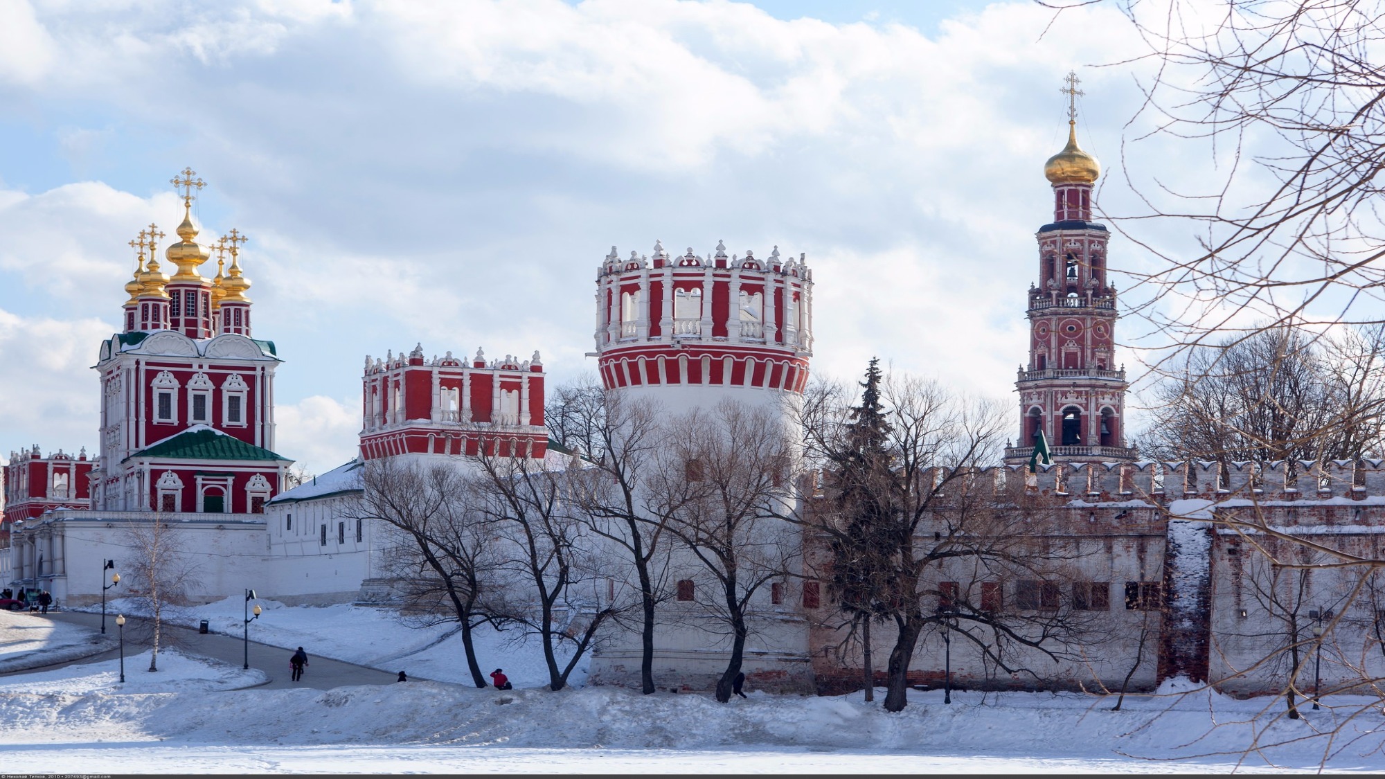 новодевичий монастырь в москве зимой