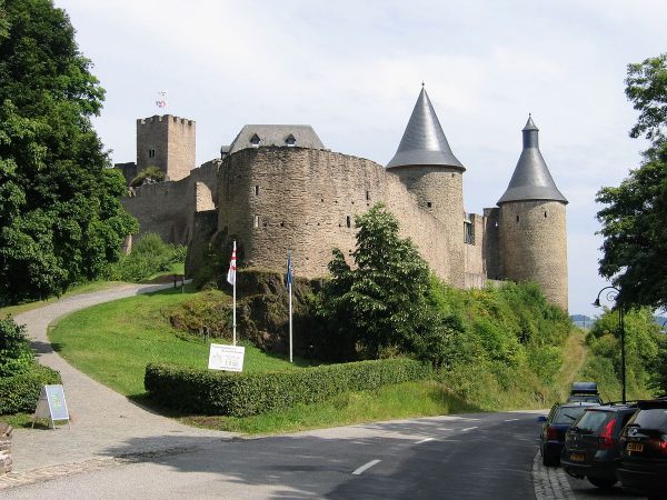Замок Буршайд (Château de Bourscheid)